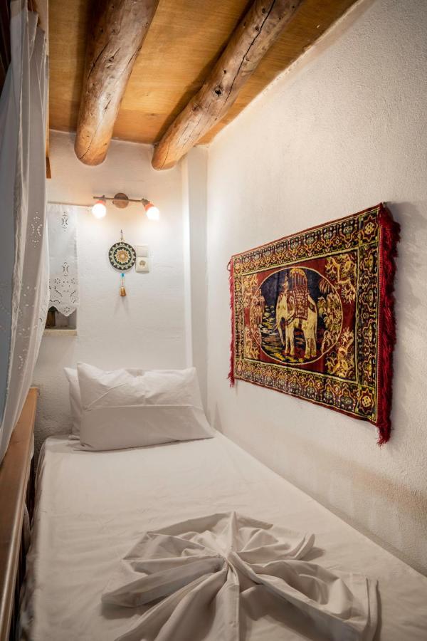 "Finio" Traditional House Apartment Archangelos  Exterior foto