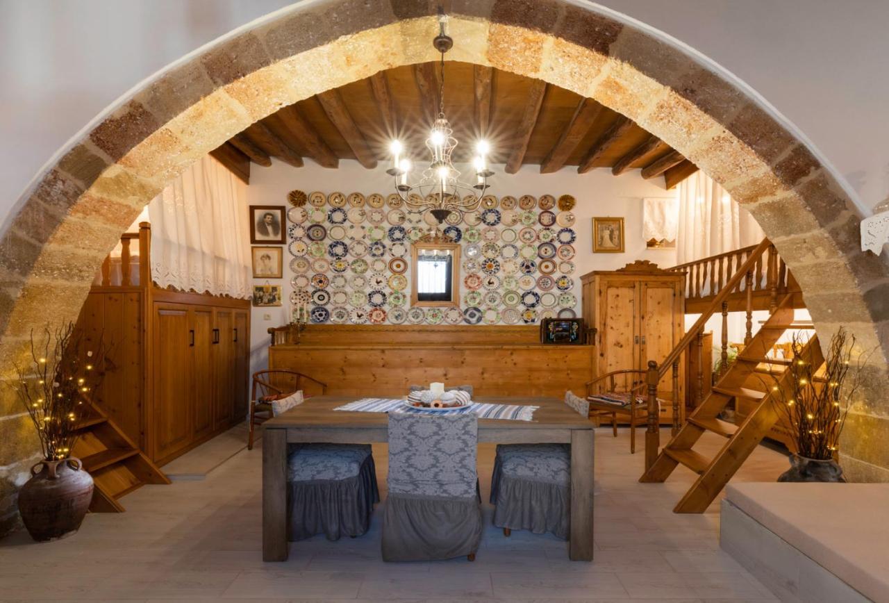"Finio" Traditional House Apartment Archangelos  Exterior foto